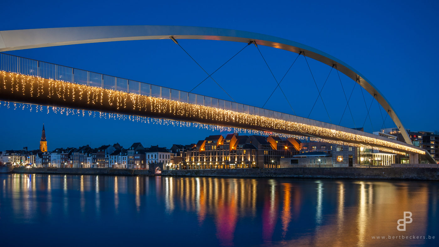 Maastricht, Hoeg Brögk, Hoge Bruge, Voetgangersbrug, Nederland, Limburg, Architecture, Blue Hour, Cityscape, Holland, Netherlands, River, Maas